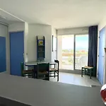 2 Avec Piscine Et Terrasse, A 50m De La - Fr-1-748-9 Canet-en-Roussillon