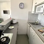 2 Avec Piscine Et Terrasse, A 50m De La - Fr-1-748-9 Διαμέρισμα *