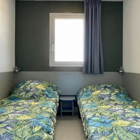 Apartment 2 Avec Piscine Et Terrasse, A 50m De La - Fr-1-748-9 *
