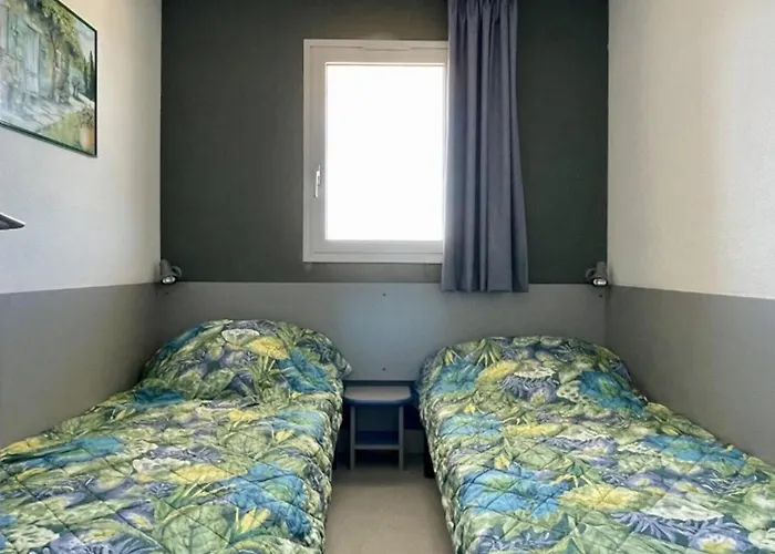 Apartmán 2 Avec Piscine Et Terrasse, A 50m De La - Fr-1-748-9 *